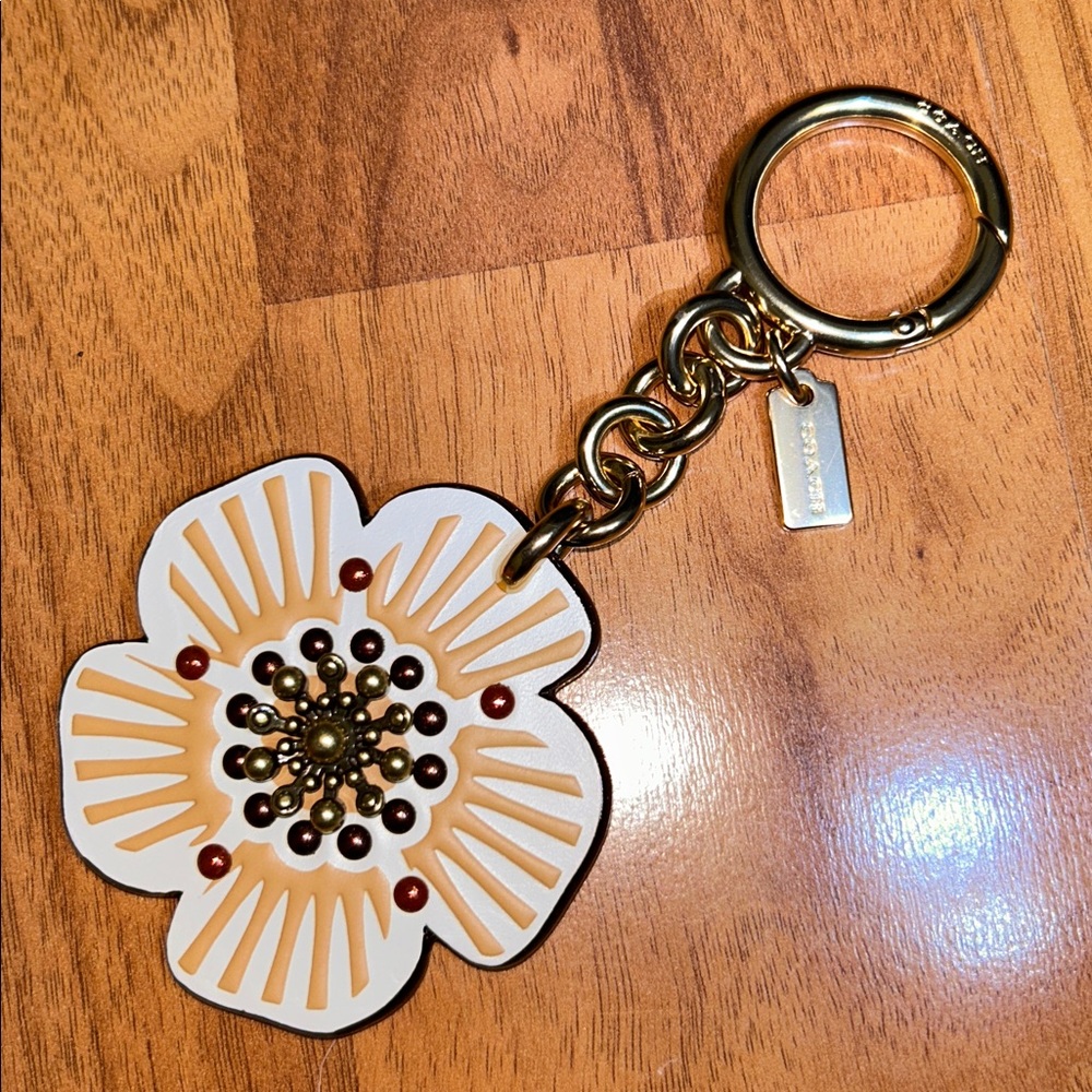 NWOT Coach Gold Beaded Flower Keychain Bag Charm - Picture 2 of 12